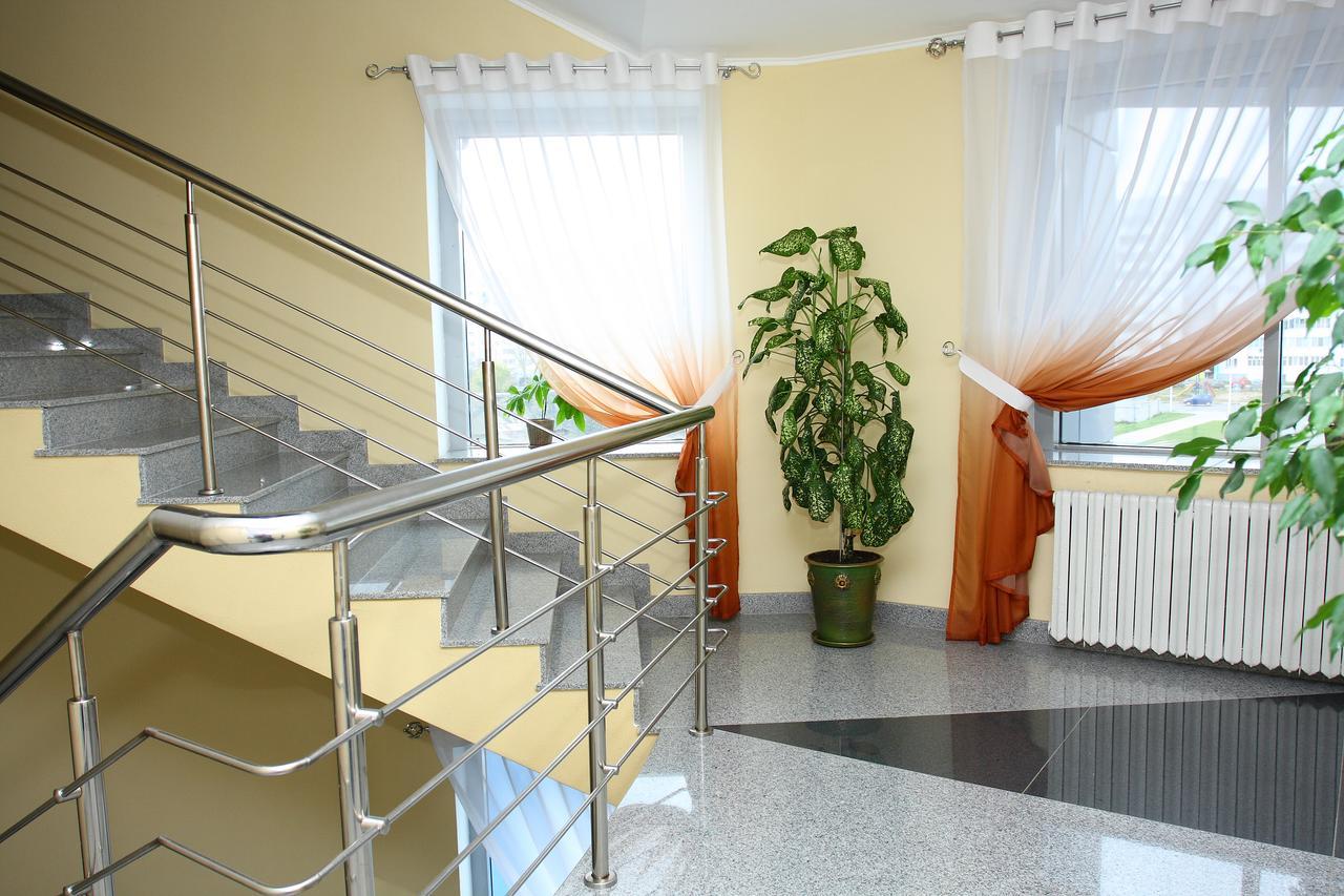 Slavinasport Hotel Zhlobin Extérieur photo