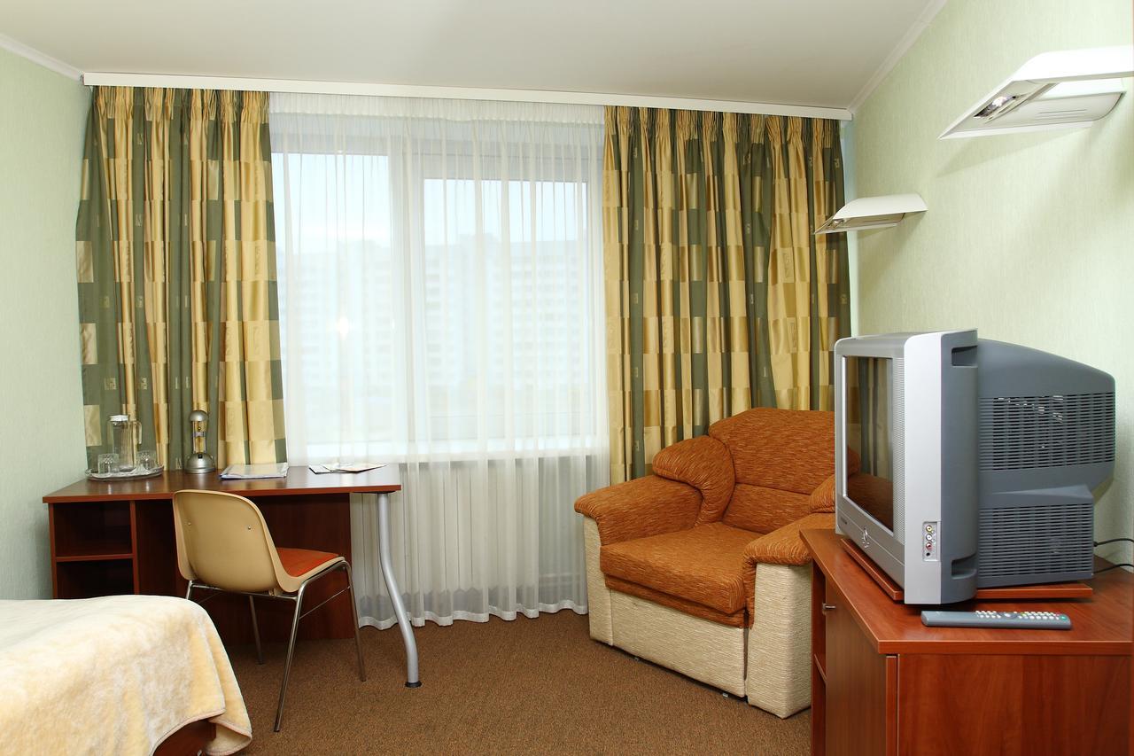 Slavinasport Hotel Zhlobin Extérieur photo