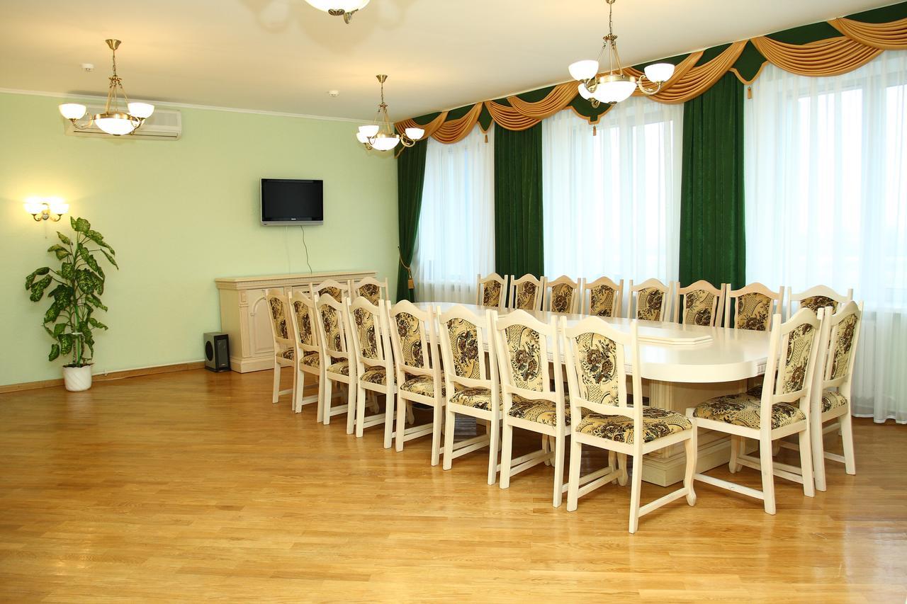 Slavinasport Hotel Zhlobin Extérieur photo